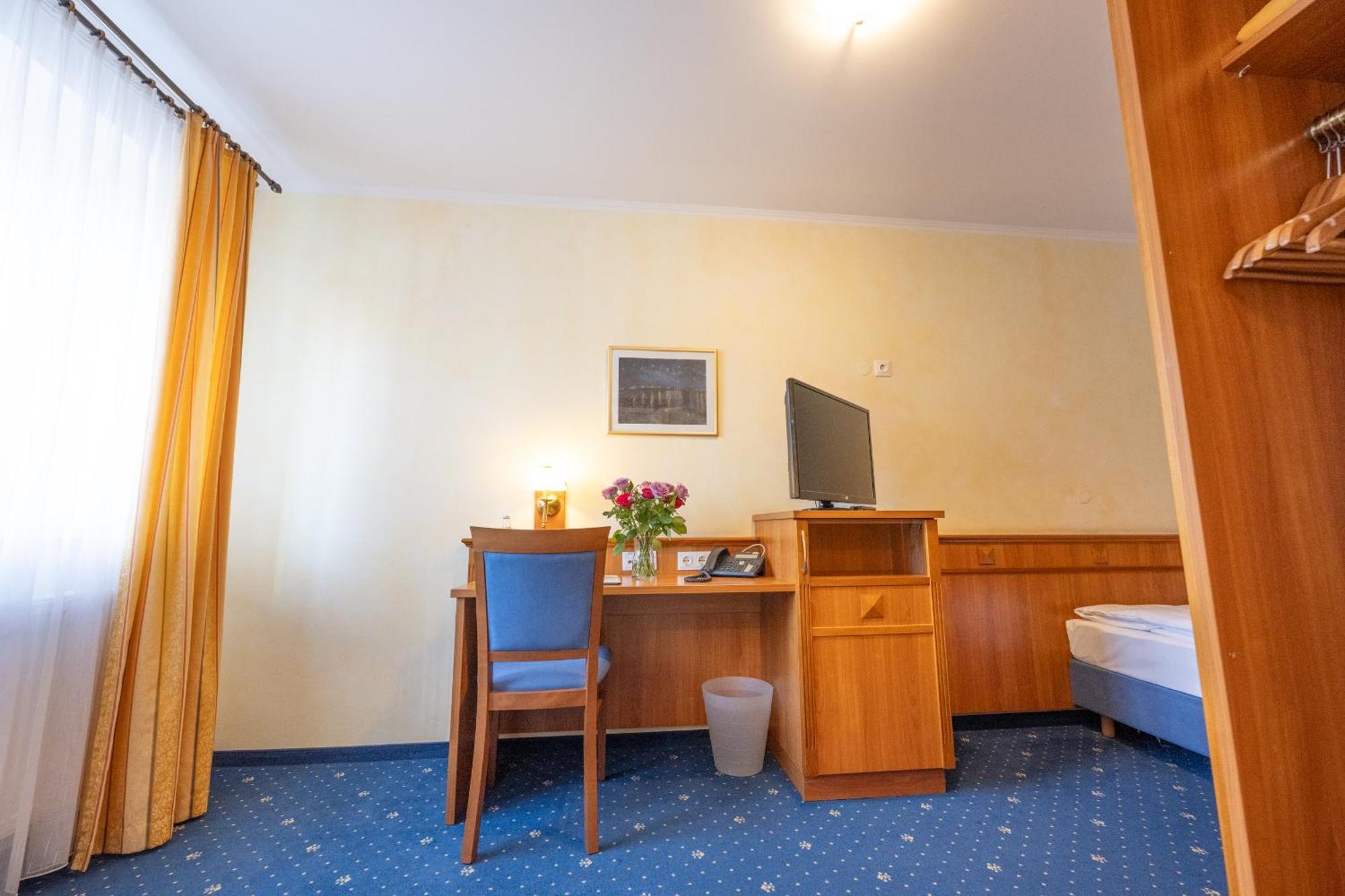 Komfort Apartmenthaus Haslbach FGZ Regensburg Zimmer foto